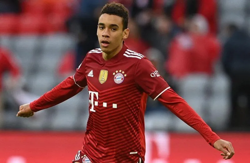 Jamal Musiala - Tiền vệ trẻ nhất của đội tuyển Đức lập cú đúp trong Bundesliga